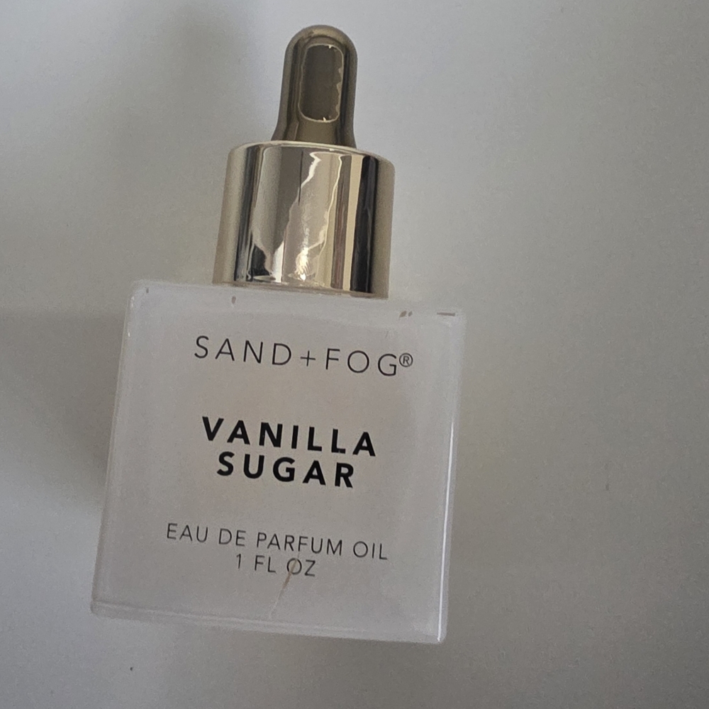 SAND + FOG Vanilla Sugar Eau de Parfum Oil - Gold and White